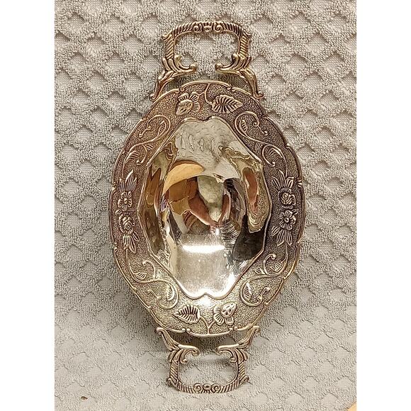 Vintage Studio SilverSmith's Silver Plated Oblong Dish With Handles Floral Scrol - Picture 3 of 6